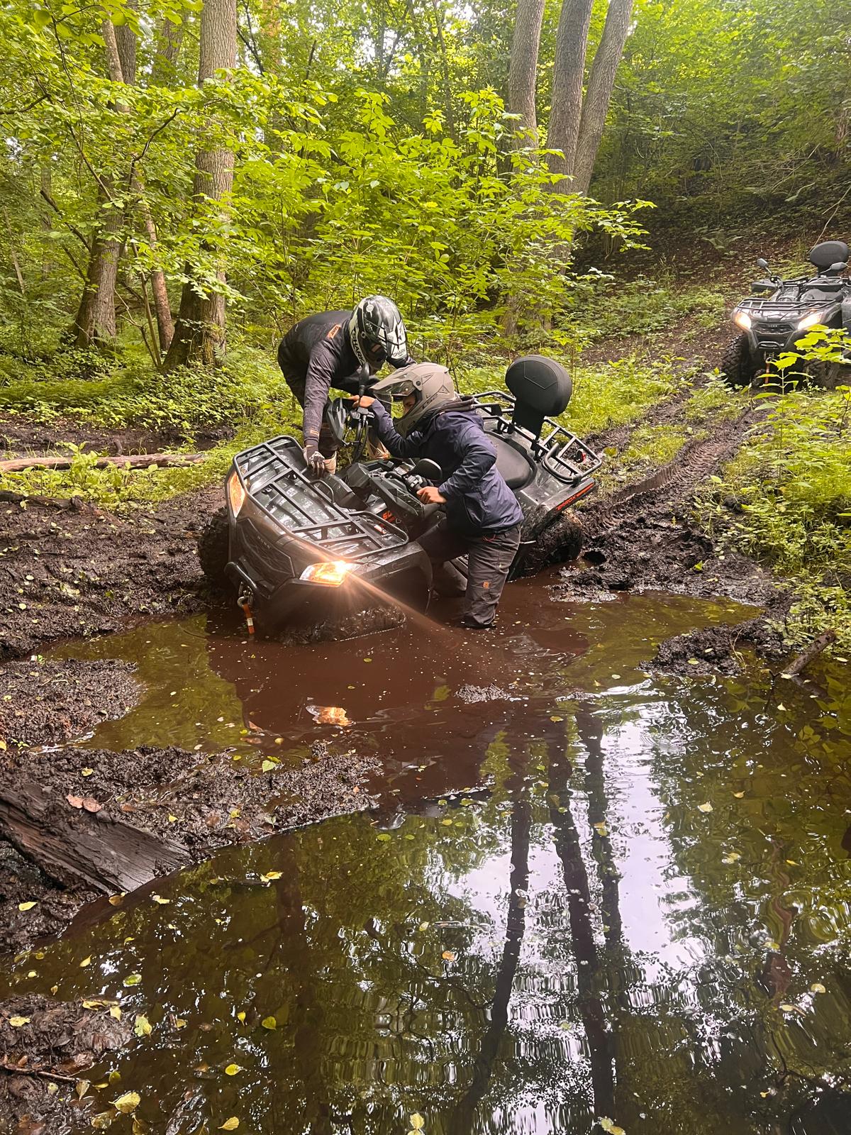 Po uszy w błocie – taka jest prawdziwa jazda off-road!